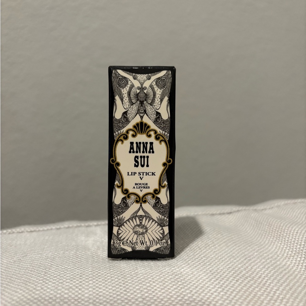 Anna Sui Black and White Lipstick